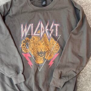 Super cute grey wildest graphic swatshirt crewneck